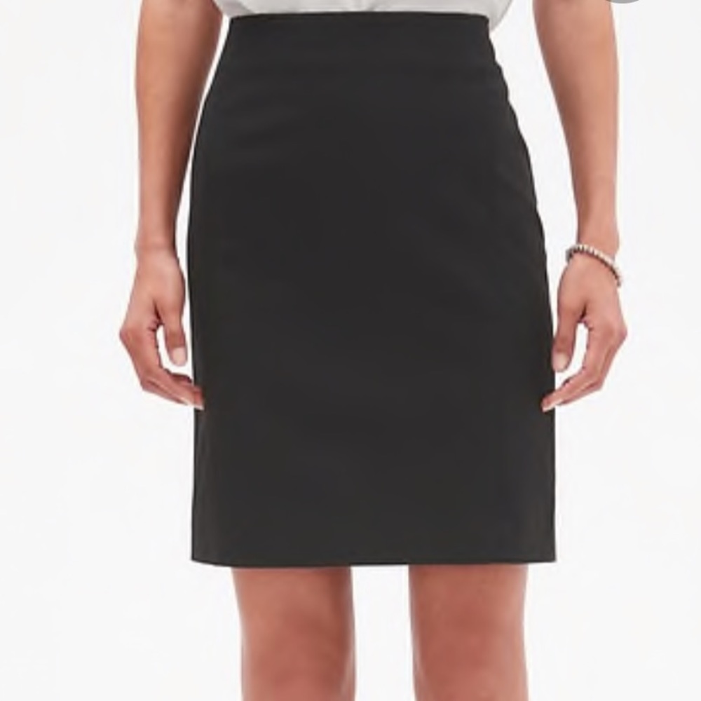 Banana Republic Women’s Black Pencil Skirt